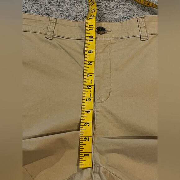 Old Navy Everyday Shorts high rise Size 12 Tan - Picture 4 of 6
